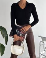 Pull uni  en maille côtelée 