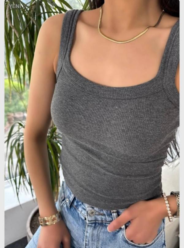 Crop Top Décolleté Basique 