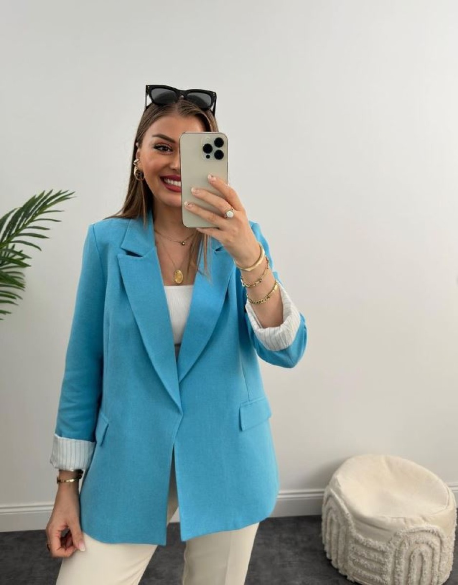 BLAZER BLEU AVEC REVERS AUX POIGNETS A RAYEURS