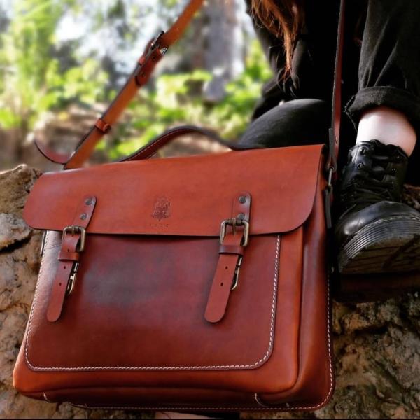 BOSTAJI CUIR
